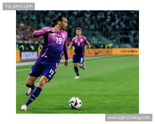 足球史上飞行速度最快球员揭秘速度与激情的完美结合